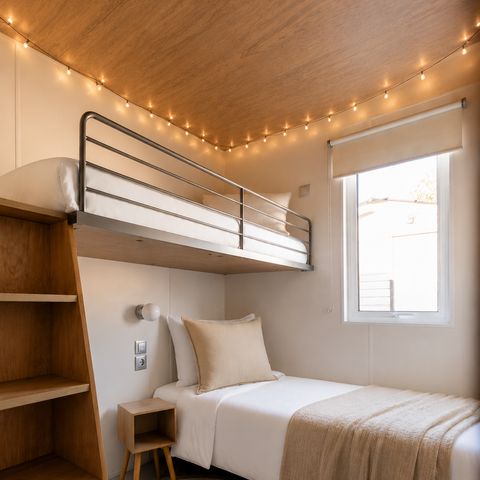 Mobilhome 6 personnes - Cocoon - 3 chambres - 2 salles de bain - PREMIUM+ -40m² -SPA-Clim-TV-lave-vaisselle-plancha-terrasse couv.-pack travel