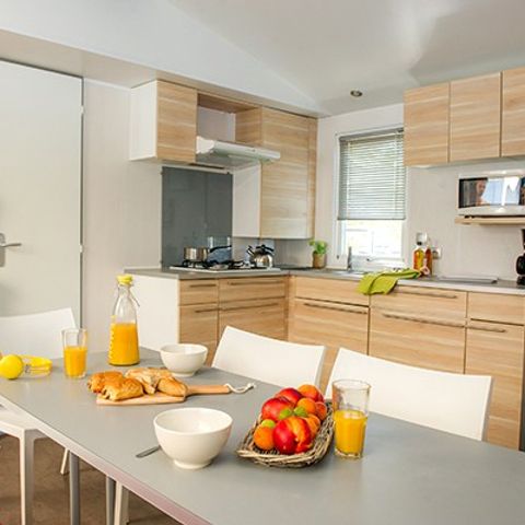 MOBILHOME 4 personnes - Comfort | 2 Ch. | 4 Pers. | Terrasse simple | Clim.