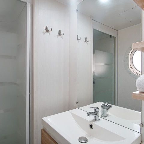 MOBILHOME 6 personnes - 3 chambres (arrivée en dimanche)