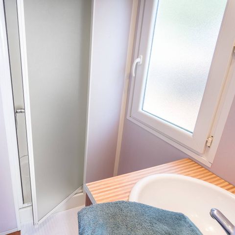 MOBILHOME 4 personnes - Classic | 2 Ch. | 4 Pers. | Terrasse surélevée | 1 SDB | Clim