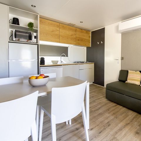 MOBILHOME 5 personnes - PREMIUM - 2 chambres avec climatisation +TV+ Plancha à gaz + 2 SDB 