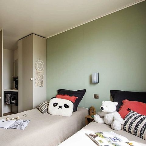 MOBILHOME 5 personnes - PREMIUM - 2 chambres avec climatisation +TV+ Plancha à gaz + 2 SDB 