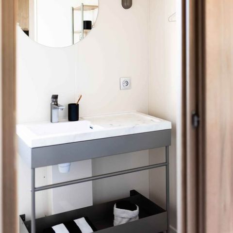 MOBILHOME 7 personnes - PREMIUM - 3 chambres avec climatisation +TV+ Plancha à gaz + 2 SDB - 2025