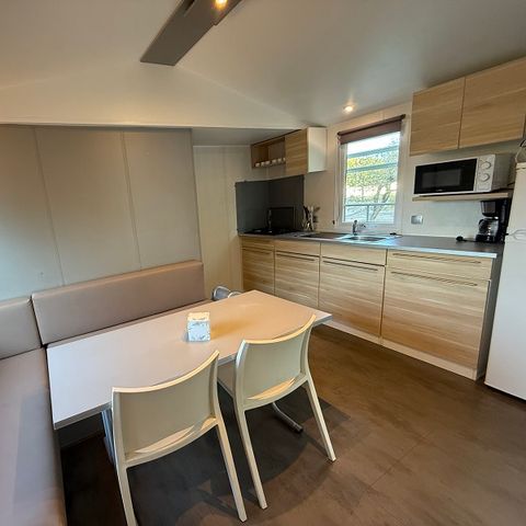 Mobilhome 6 personnes - Grand confort Tamaris 6 personnes - 3 chambres, climatisé, téléviseur