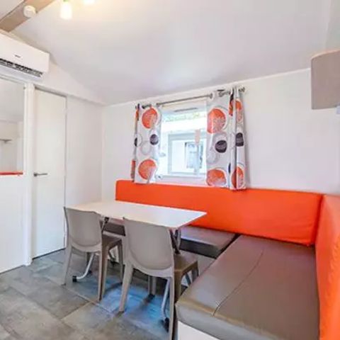 MOBILHOME 4 personnes - Classic | 2 Ch. | 4 Pers. | Terrasse surélevée | Clim. par Homair