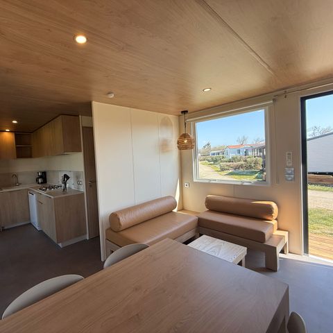 MOBILHOME 4 personnes - Premium Roseau - 2chambres, climatisé, télévision, lave-vaisselle, sèche-serviette et coffre fort