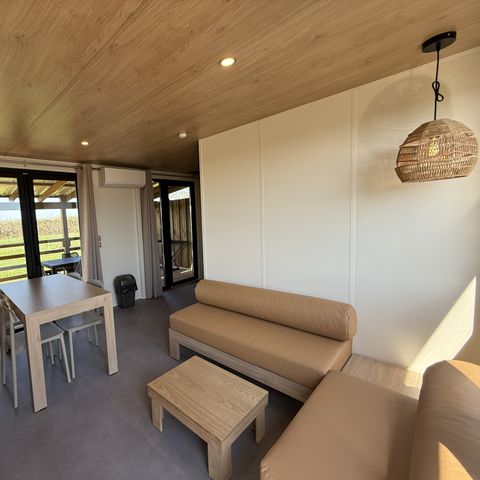 MOBILHOME 4 personnes - Premium Roseau - 2chambres, climatisé, télévision, lave-vaisselle, sèche-serviette et coffre fort
