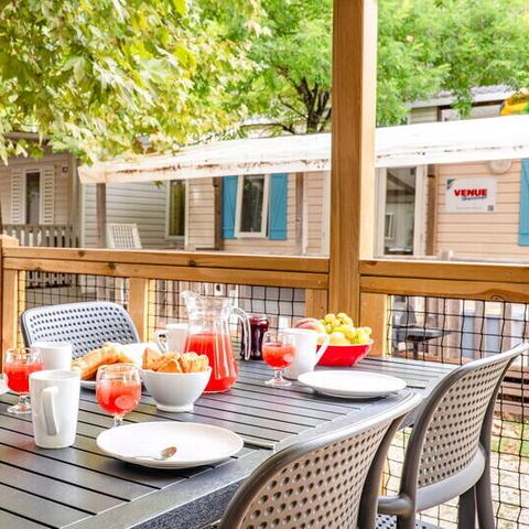Mobilhome 4 personnes - Premium | 2 Ch. | 4 Pers. | Terrasse surélevée | Clim.