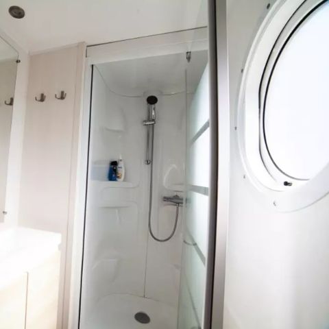MOBILHOME 12 personnes - Presta+ Tribu 7 Pièces 12 Personnes Climatisé + TV