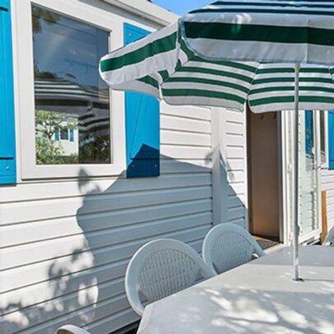 MOBILHOME 6 personnes - Mobil-home | Comfort | 2 Ch. | 4/6 Pers. | Terrasse surélevée non couverte | 1 SDB | TV