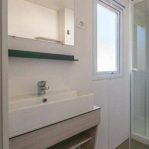 MOBILHOME 8 personnes - Mobil-home | Comfort | 3 Ch. | 6/8 Pers. | Terrasse surélevée non couverte | 1 SDB | TV