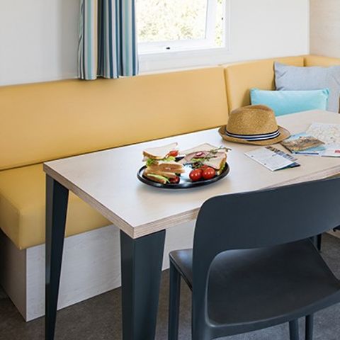 MOBILHOME 4 personnes - Ultimate | 2 Ch. | 4 Pers. | Terrasse surélevée | 2 SDB | Clim. | TV
