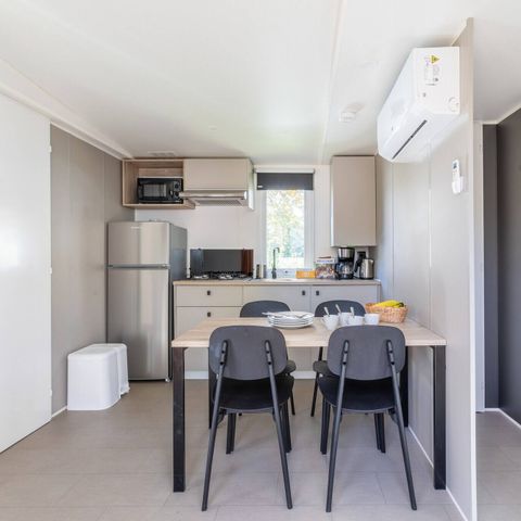 MOBILHOME 4 personnes - Mobil-home | Premium | 2 Ch. | 4 Pers. | Terrasse couverte | 1 SDB | Clim. | TV