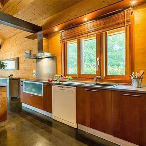 MAISON 10 personnes - 4 Ch. | 8/10 Pers. | Terrasse surélevée | Jacuzzi | 1 SDB | Clim. | TV