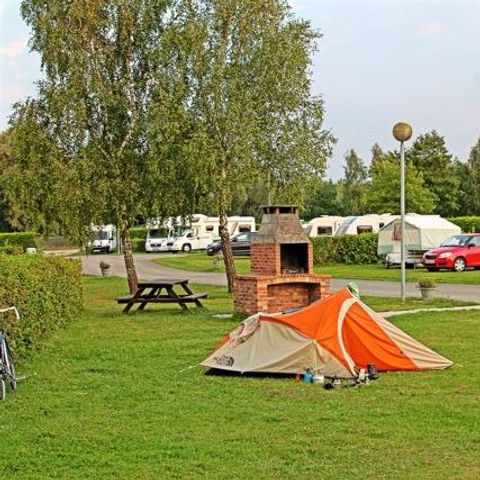 Emplacement - Emplacement Tente ou Caravane + voiture