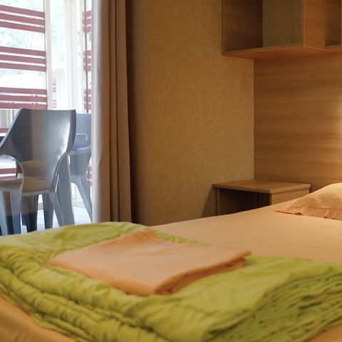CHALET 4 personnes - bois 2 chambres Climatisé - Dimanche
