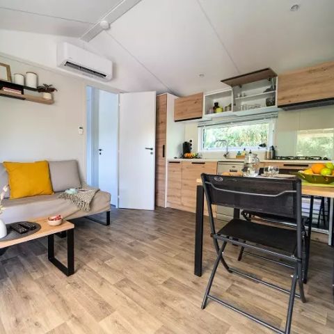 MOBILHOME 4 personnes - Duo Premium 3 Pièces 4 Personnes Jacuzzi + Climatisé + TV 