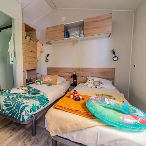 MOBILHOME 4 personnes - Duo Premium 3 Pièces 4 Personnes Jacuzzi + Climatisé + TV 