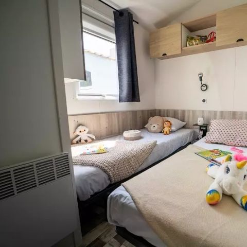 MOBILHOME 6 personnes - Trio Premium 4 Pièces 6 Personnes Jacuzzi + Climatisé + TV