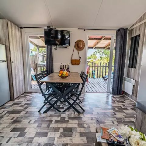 MOBILHOME 6 personnes - Trio Premium 4 Pièces 6 Personnes Jacuzzi + Climatisé + TV