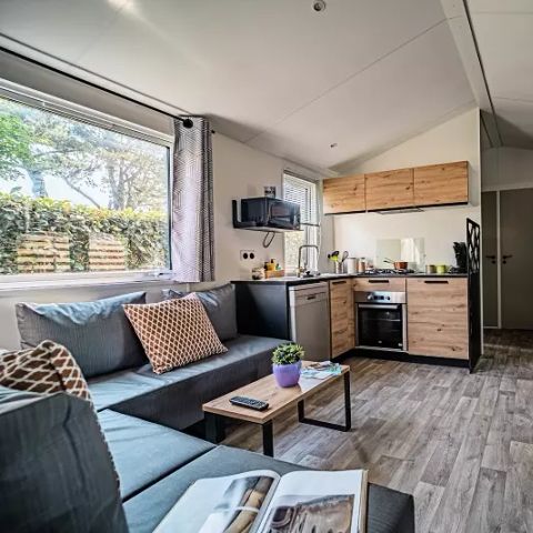 MOBILHOME 8 personnes - Quattro Premium 5 Pièces 8 Personnes Jacuzzi + Climatisé + TV 