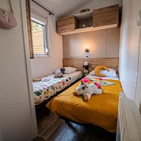 MOBILHOME 8 personnes - Quattro Premium 5 Pièces 8 Personnes Jacuzzi + Climatisé + TV 