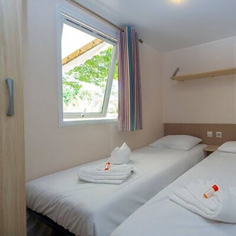 MOBILHOME 6 personnes - Mobil-home | Classic | 3 Ch. | 6 Pers. | Terrasse surélévée non couverte | Clim.