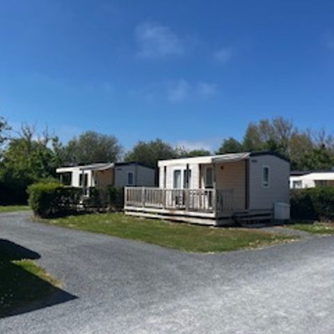 MOBILHOME 4 personnes - 4 plus - 22m² - 2 chambres, terrasse semi-couverte