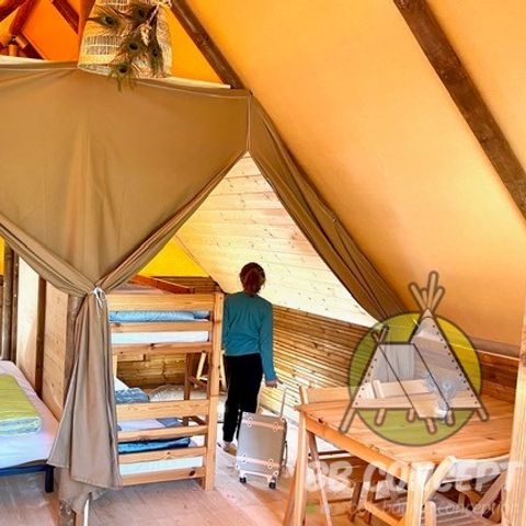TENTE 4 personnes - Amazone - moins de 7 nuits (sanitaires communs du camping)