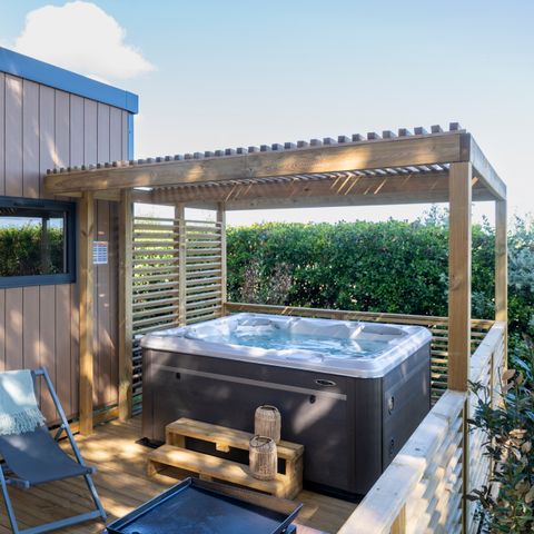 MOBILHOME 6 personnes - EXCLUSIF 3 chambres Jacuzzi  avec suite parentale