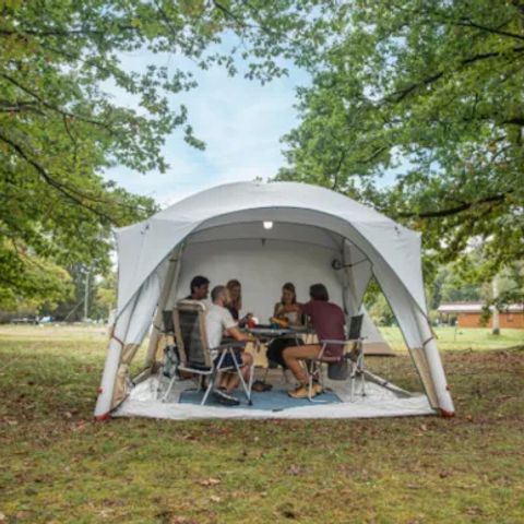 TENTE 4 personnes - LE « PRET A CAMPER » 2/4 p