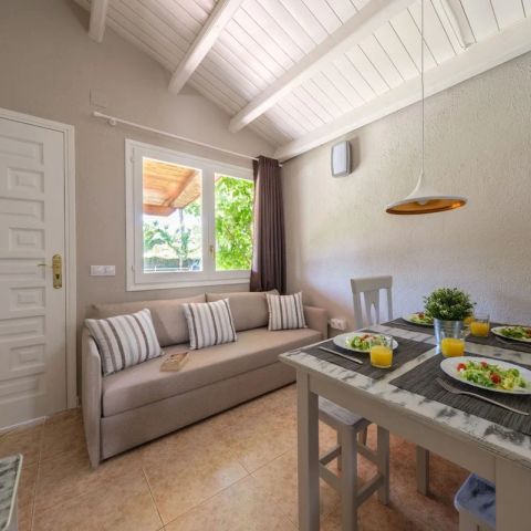 BUNGALOW 4 personnes - A1 Classic