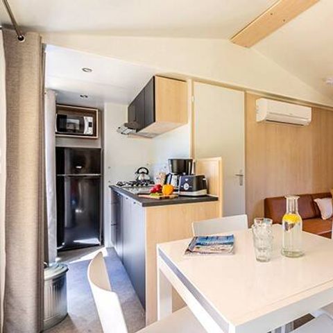 MOBILHOME 6 personnes - Mobil-home | Premium Exclusive | 3 Ch. | 6 Pers. | Terrasse surélevée | Douche tropicale | Clim. | TV