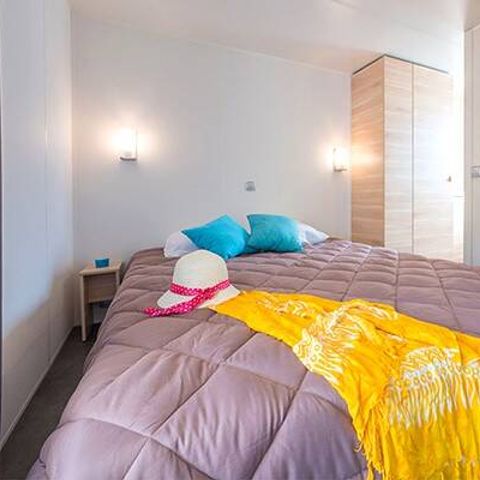 MOBILHOME 4 personnes - Ultimate | 2 Ch. | 4 Pers. | Terrasse surélevée | Jacuzzi | 2 SDB | Clim. | TV