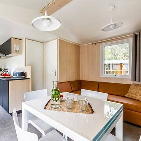 MOBILHOME 4 personnes - Ultimate | 2 Ch. | 4 Pers. | Terrasse surélevée | Douche tropicale | 1 SDB | Clim. | TV