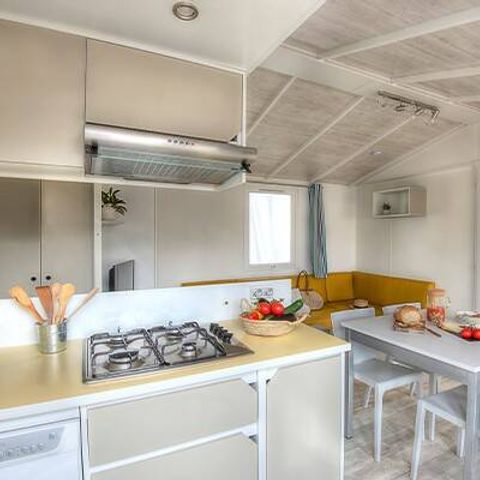 MOBILHOME 6 personnes - Ultimate | 3 Ch. | 6 Pers. | Terrasse surélevée | Jacuzzi | 2 SDB | Clim. | TV