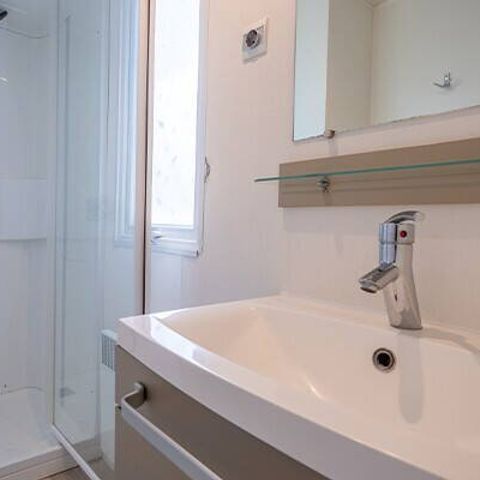 MOBILHOME 4 personnes - Comfort | 2 Ch. | 4 Pers. | Terrasse surélevée | Clim.