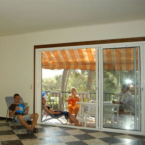 GÎTE 6 personnes - MISTRAL