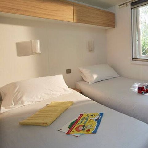 MOBILHOME 6 personnes - Premium | 3 Ch. | 6 Pers. | Terrasse surélevée | 1 SDB | Clim.