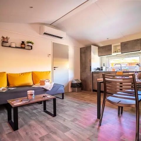 MOBILHOME 4 personnes - Duo Premium 3 Pièces 4 Personnes Jacuzzi + Climatisé + TV