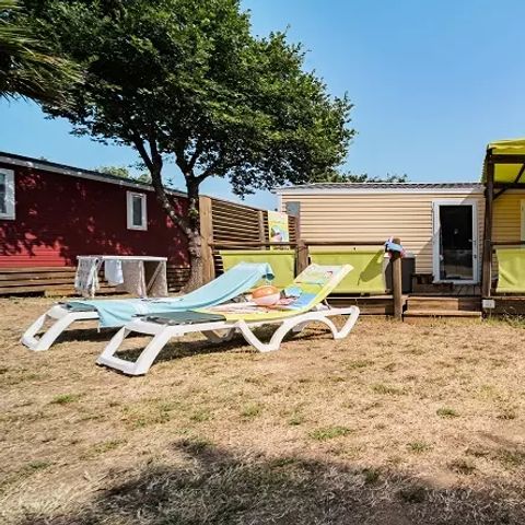 MOBILHOME 6 personnes - Trio Premium 4 Pièces 6 Personnes Jacuzzi + Climatisé + TV