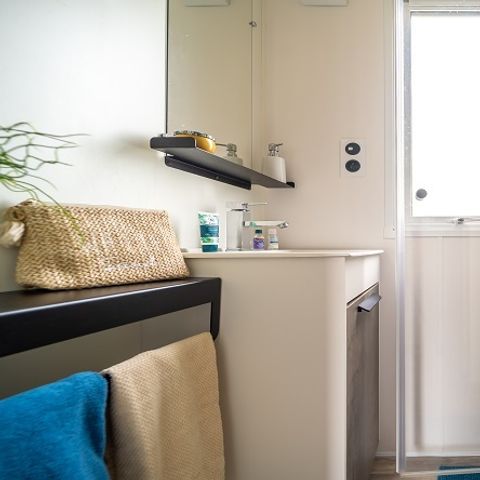MOBILHOME 8 personnes - Gamme Quattro Premium avec Jacuzzi