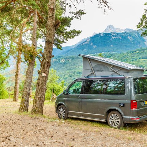 Emplacement - Tente ou caravane + voiture