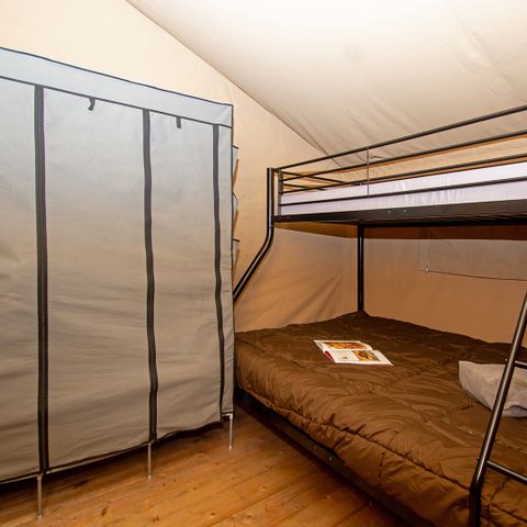 Tente en toile et en bois 5 personnes - Tente lodge premium avec sanitaires 5 personnes