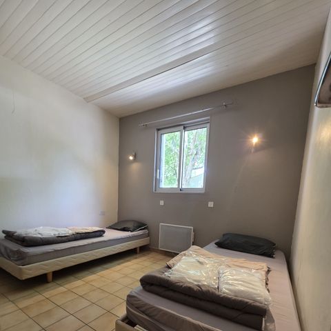 GÎTE 6 personnes - Gîte  | 2 Ch. | 4/6 Pers. | Terrasse surélevée | TV