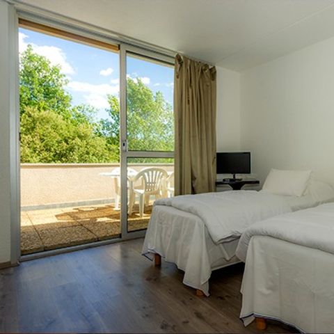 CHAMBRE 4 personnes - Chambre | 4 Pers. | Terrasse surélevée | TV