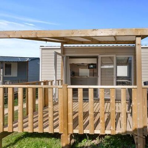 MOBILHOME 4 personnes - Comfort | 2 Ch. | 4 Pers. | Terrasse surélevée | Clim.