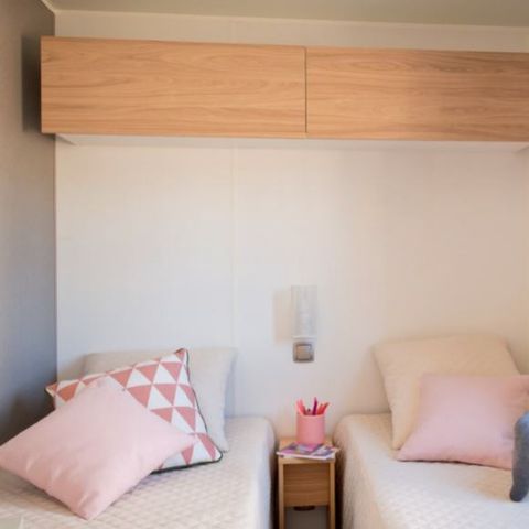 MOBILHOME 6 personnes - Comfort XL | 2 Ch. | 4/6 Pers. | Terrasse surélevée | Clim. | TV