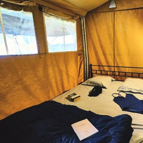 Tente en toile et en bois 5 personnes - Lodge Cosy 3 Pièces 5 Personnes Sans Sanitaire