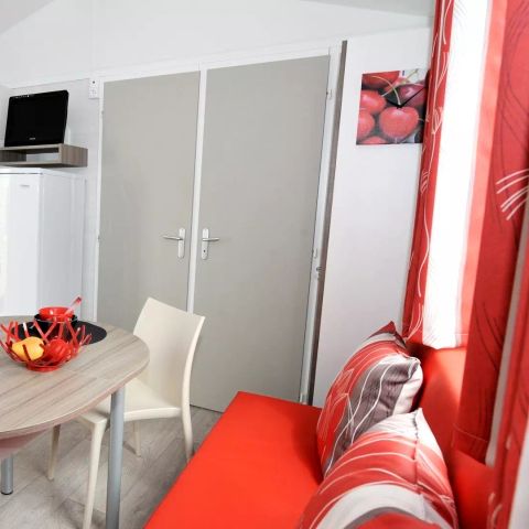 MOBILHOME 5 personnes - Authentique 3 Pièces 4/5 Personnes + TV